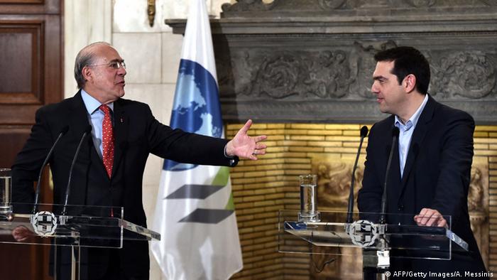 Pressekonferenz von Griechenlands Premier Tsipras und OECD-Chef Gurria in Athen