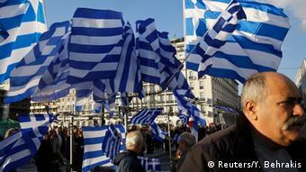 Η πλειοψηφία των Ελλήνων στο πλευρό της ελληνικής κυβέρνησης