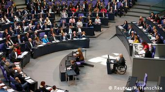 Aπό τη σημερινή συνεδρίαση της γερμανικής βουλής με θέμα την ψήφιση της παράτασης του ελληνικού προγράμματος 
