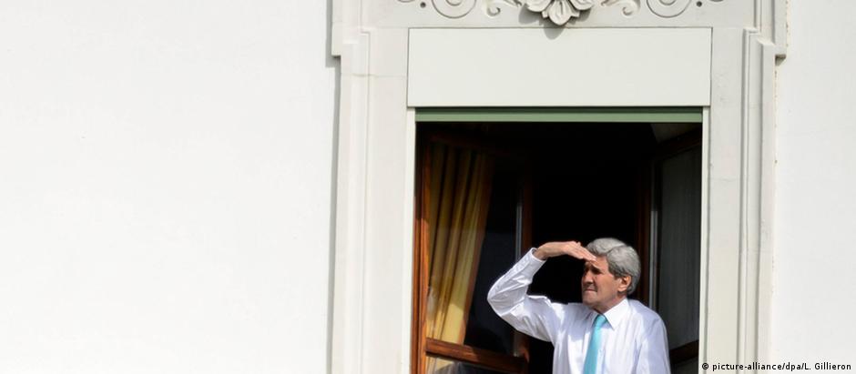 Secretário de Estado dos EUA, John Kerry, em Lausanne: reuniões através da madrugada
