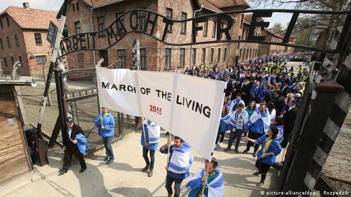 Marsch der Lebenden in Auschwitz