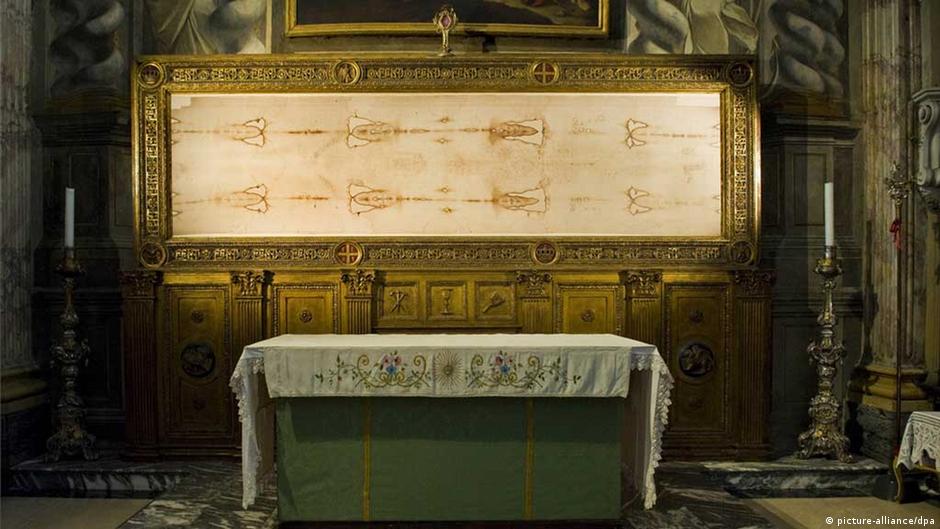 Turiner Grabtuch in der Kirche del Santo Sudario (Foto: picture-alliance/dpa) 