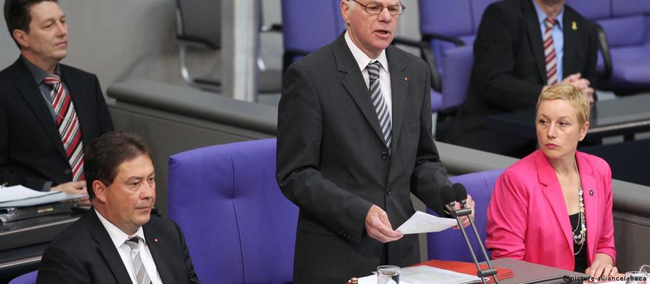 Presidente do Bundestag, Norbert Lammert (c)