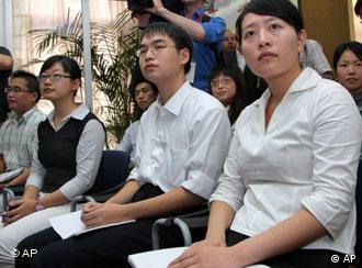 China Deutschland Angela Merkel in Peking Dialog Studenten