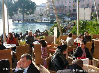 Albanien Land und Leute Kafe in Tirana