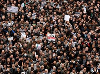 Mass demonstration in Tehran in 2009