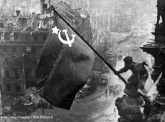 Май 1945 года. Знамя Победы над Рейхстагом