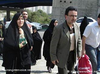 مصطفی تاجزاده در راه زندان