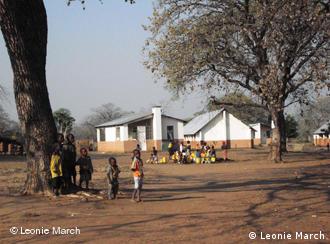 Kinder Dorf in Mosambik