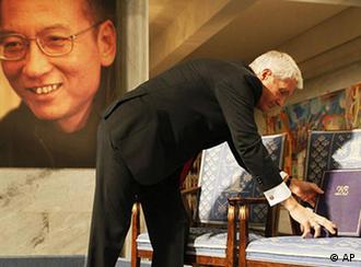Jahresrückblick 2010 International Norwegen China Friedensnobelpreis Verleihung an Liu Xiaobo in Oslo Thorbjörn Jagland Flash-Galerie