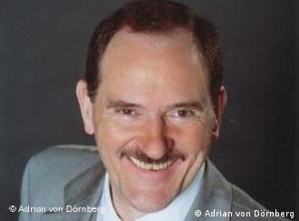 Ο Άντριαν φον Ντέρνμπεργκ, καθηγητής Τουριστικής Οικονομίας στην Ανώτατη Σχολή του Βορμς στη Γερμανία