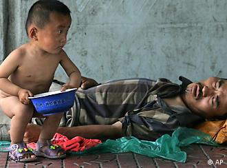 Fëmijët e varfër jashtë “tokës së premtuar” 0,,6442368_4,00