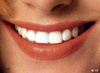 للحصول على اسنان بيضاء و نضيف عليك ب تجنب هده الطرق التاله 0,,679803_4,00